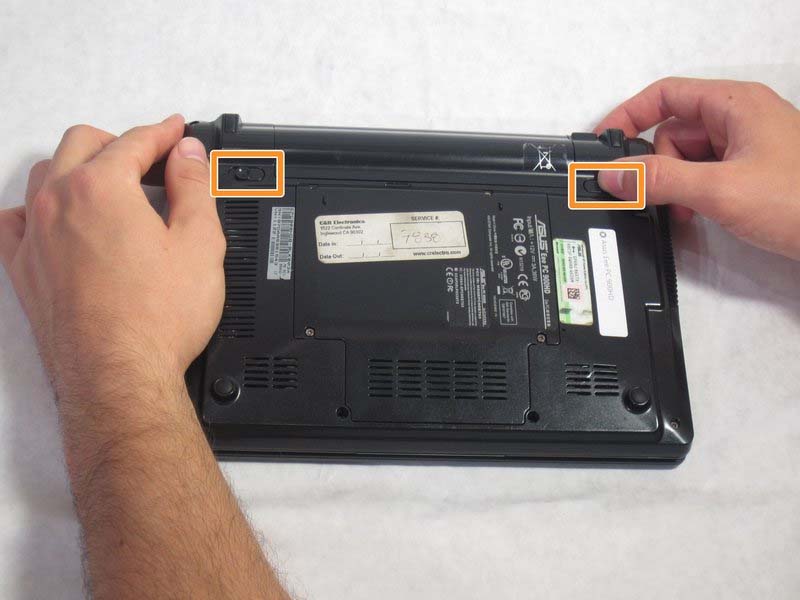 huong-dan-cach-thay-pin-asus-eee-pc-900hd