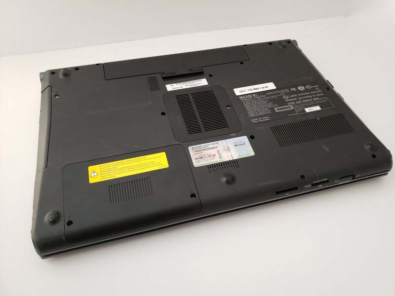 huong-dan-cach-thay-pin-laptop-sony-vaio-vpcf115fm