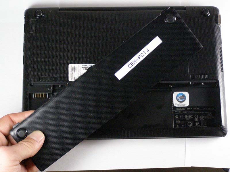 huong-dan-cach-thay-ram-tren-asus-eee-pc-1018p-h3