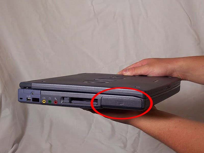 huong-dan-cach-thay-ram-tren-sony-vaio-pcg-f420