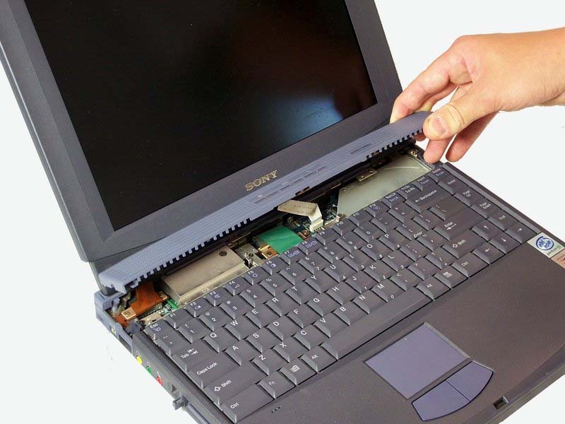 huong-dan-cach-thay-the-ban-phim-tren-sony-vaio-pcg-f420-h5