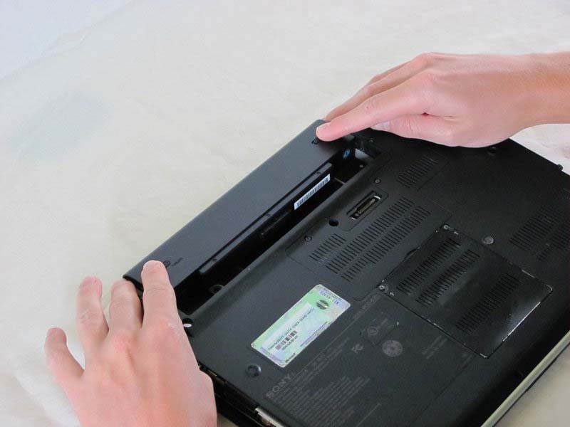 huong-dan-thao-roi-laptop-sony-vaio-vgn-sz120p