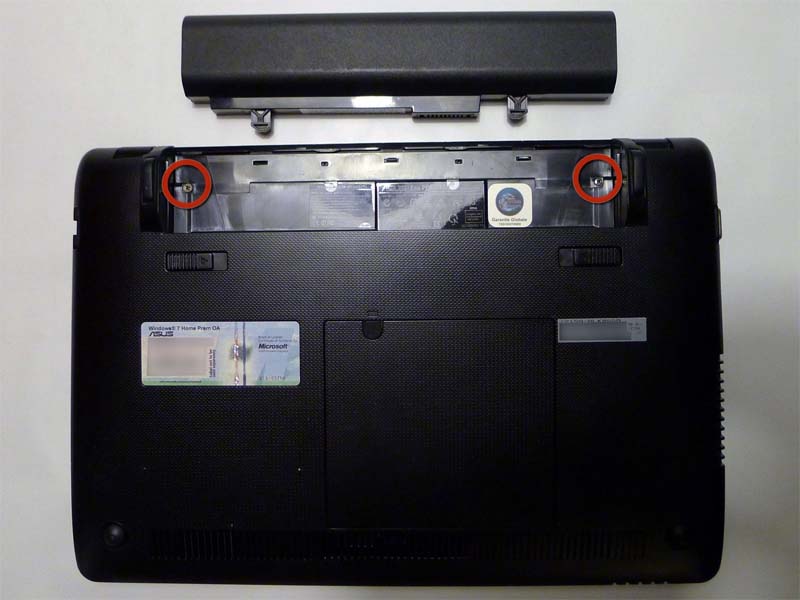 huong-dan-thay-ban-phim-asus-eee-pc-1215n-h2