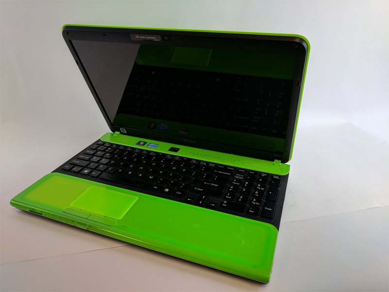 huong-dan-thay-man-hinh-lcd-laptop-sony-vaio-vpccb290x