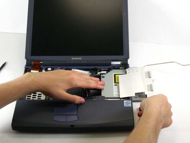 huong-dan-thay-o-djia-quang-sony-vaio-pcg-f360-h10