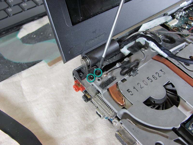 huong-dan-thay-quat-tan-nhiet-ben-trong-laptop-sony-vaio-vgn-sz120p-h11