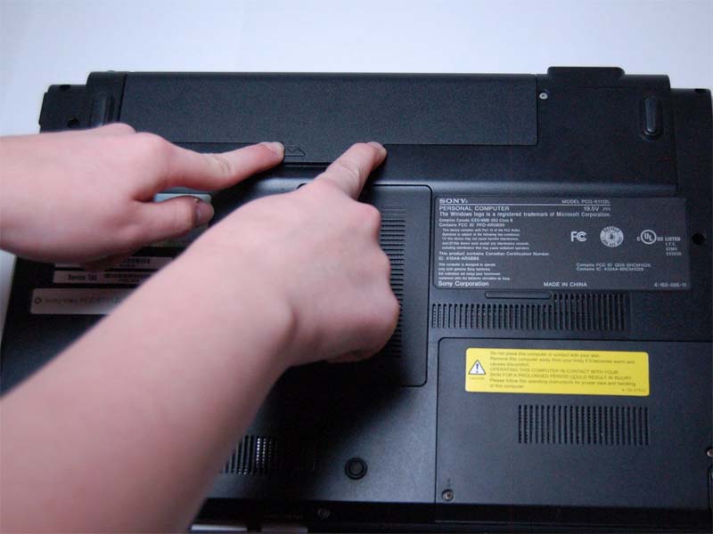 huong-dan-thay-ram-sony-vaio-vpccw17fx-h2