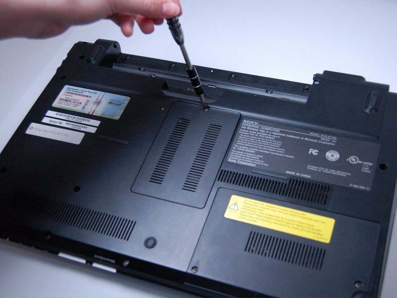 huong-dan-thay-ram-sony-vaio-vpccw17fx-h4