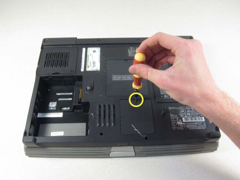 huong-dan-thay-the-mini-pci-wifi-tren-dell-inspiron-9100-h3