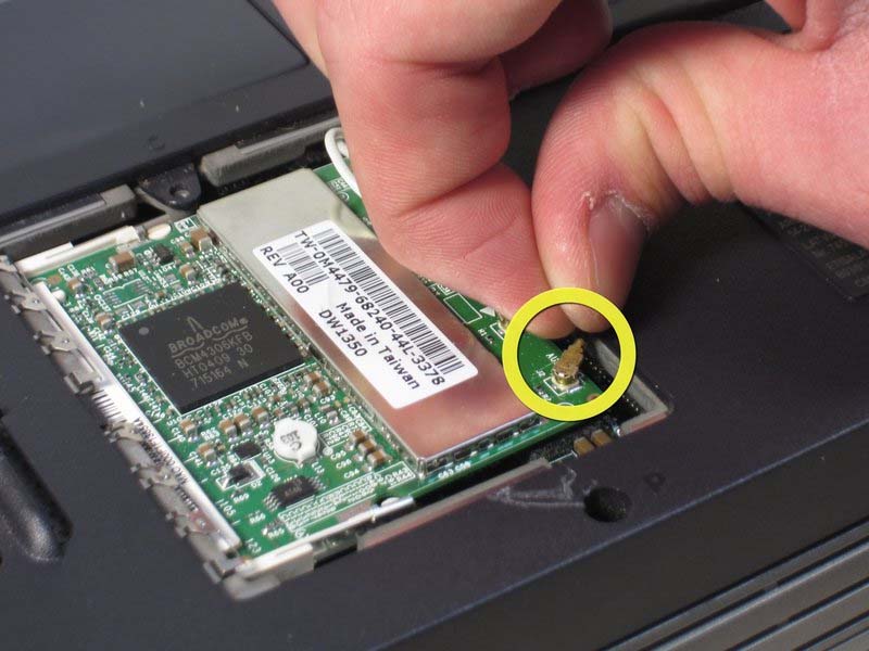 huong-dan-thay-the-mini-pci-wifi-tren-dell-inspiron-9100-h4