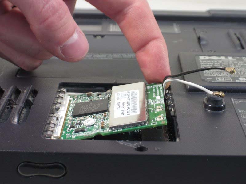 huong-dan-thay-the-mini-pci-wifi-tren-dell-inspiron-9100-h5