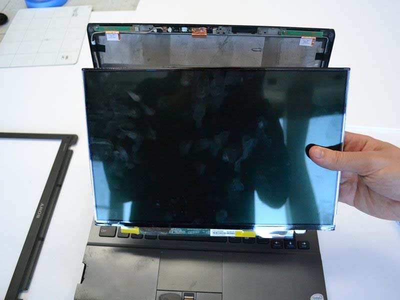 meo-thay-man-hinh-laptop-sony-vaio-vgn-sr140e-tai-nha-h11