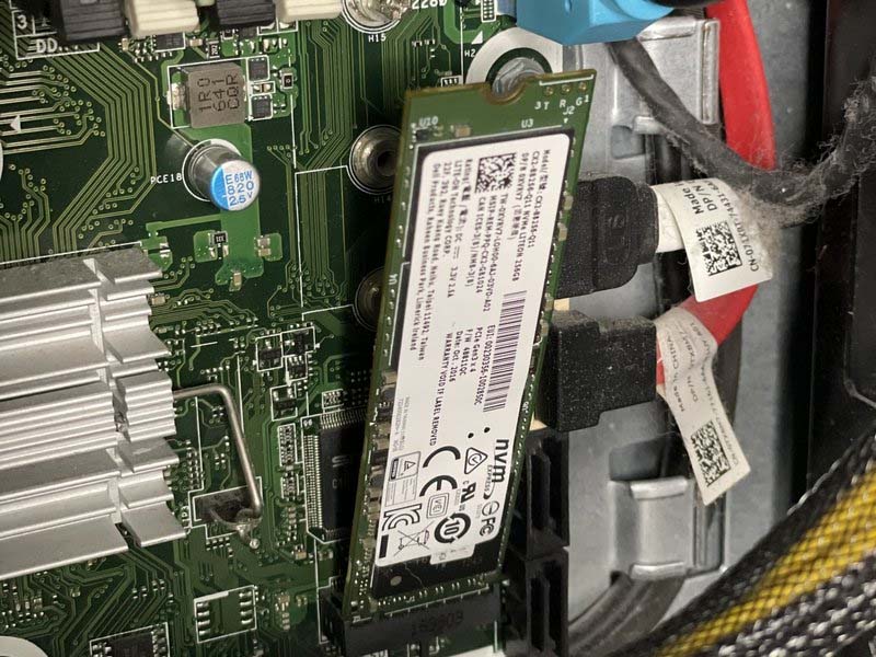 quy-trinh-cac-buoc-thay-ssd-alienware-aurora-a5-h5