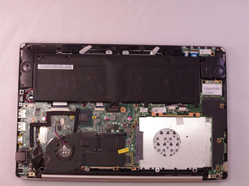 quy-trinh-thay-bo-mach-in-pcb-laptop-asus-vivobook-s200e-rhi3t73