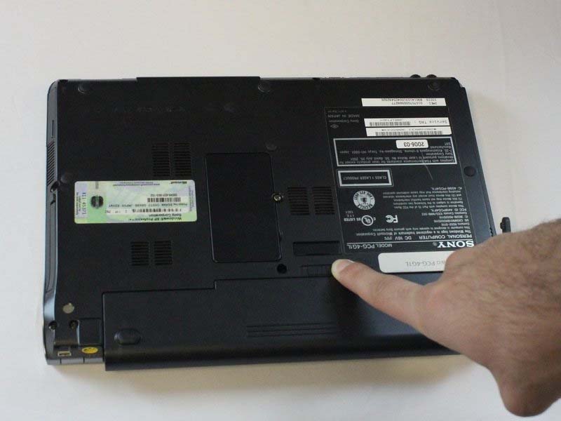 quy-trinh-thay-o-djia-quang-tren-sony-vaio-pcg-4g1l-h2