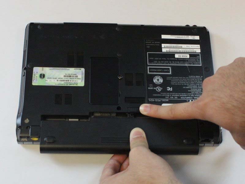 quy-trinh-thay-o-djia-quang-tren-sony-vaio-pcg-4g1l-h3
