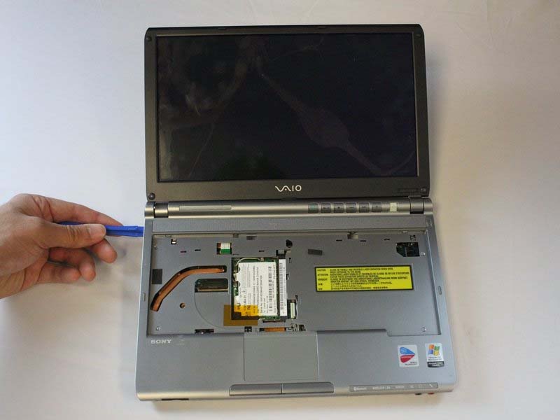 quy-trinh-thay-o-djia-quang-tren-sony-vaio-pcg-4g1l-h7