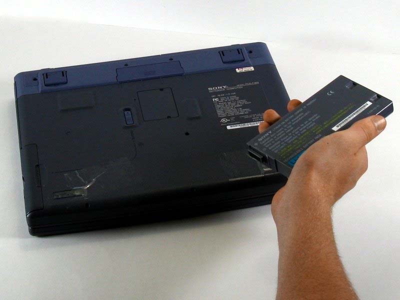 quy-trinh-thay-quat-tan-nhiet-tren-sony-vaio-pcg-f360-h4