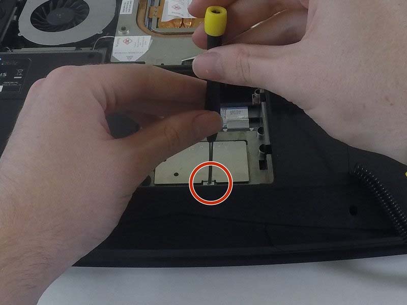 quy-trinh-thay-ssd-msata-cho-origin-eon17-s-chi-mat-vai-phut-h9