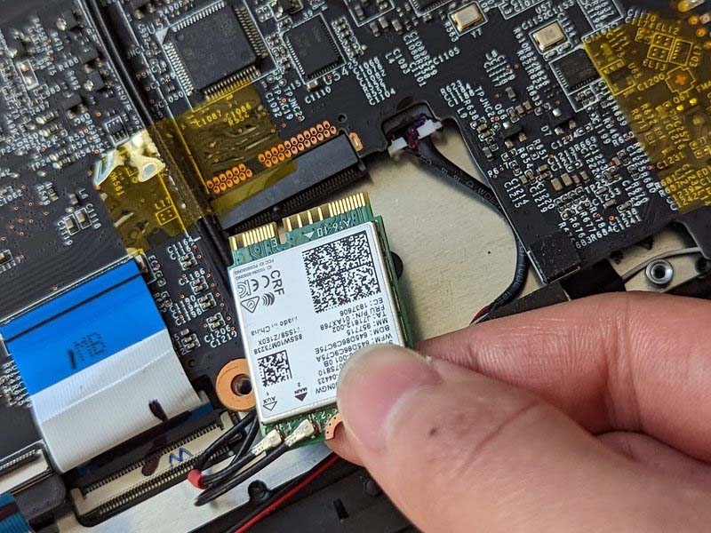 cach-thay-ram-cho-laptop-msi-gs65-stealth-thin-8re-h4